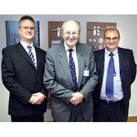 Dr Richard Taylor MP (central) with Dortrend Directors